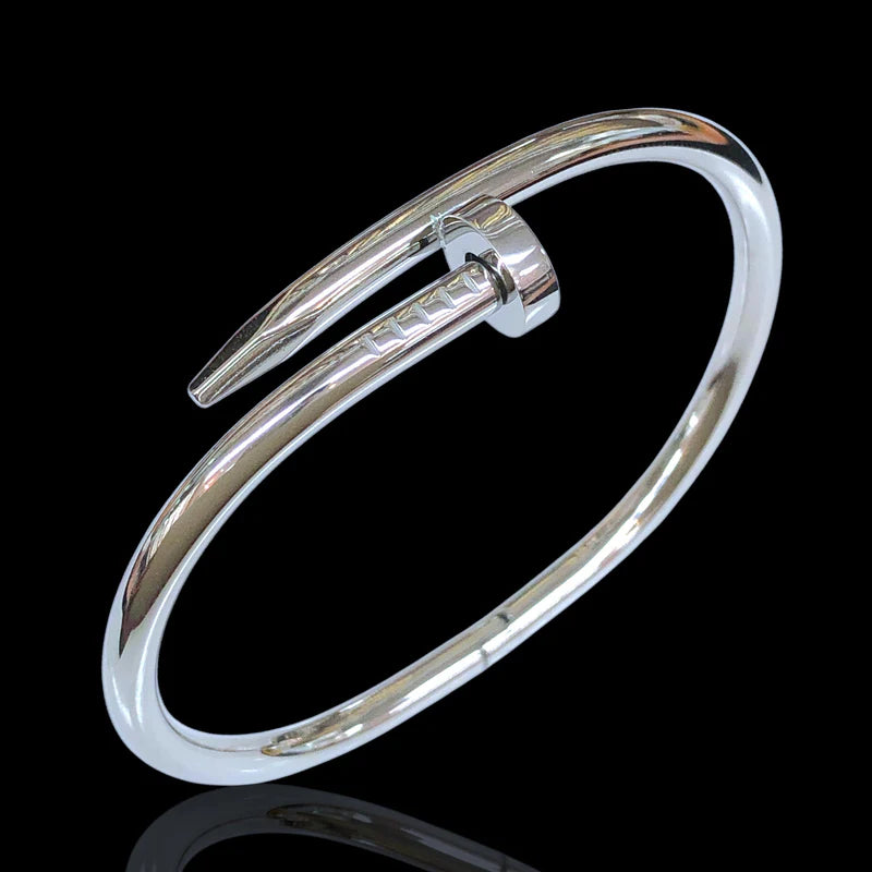 Nail Zirconia Bangle